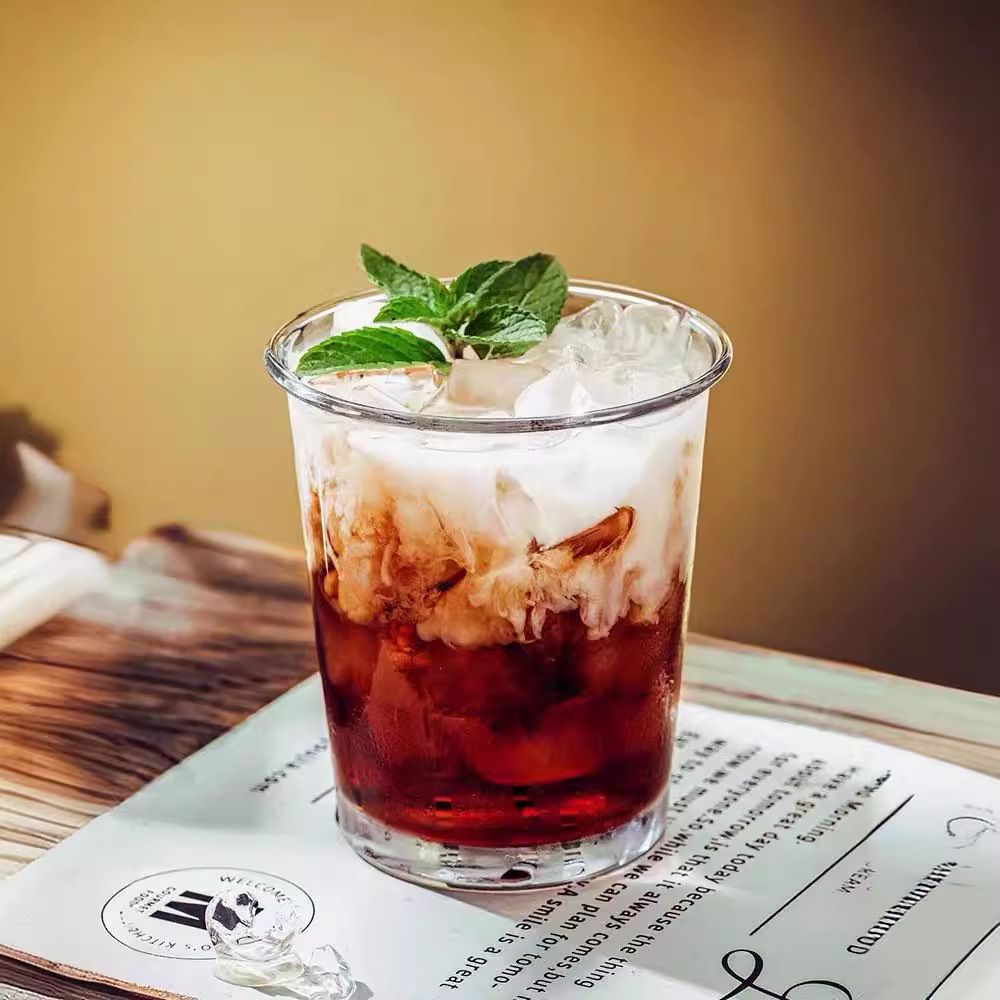 INS style coffee shop's same transparent glass cups, cold drink cups, water cups, juice and milk cups for home use, can be used as logos for wholesale Application Scenario
