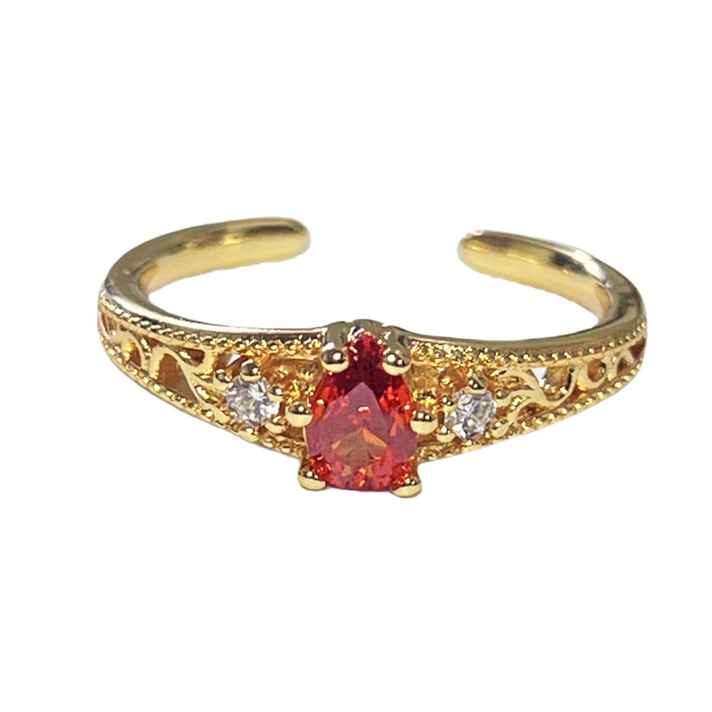 The new sweet and cool red diamond design with an open ring is fashionable, simple, luxurious and high-end. It's a trend of wearing multiple rings Item Picture