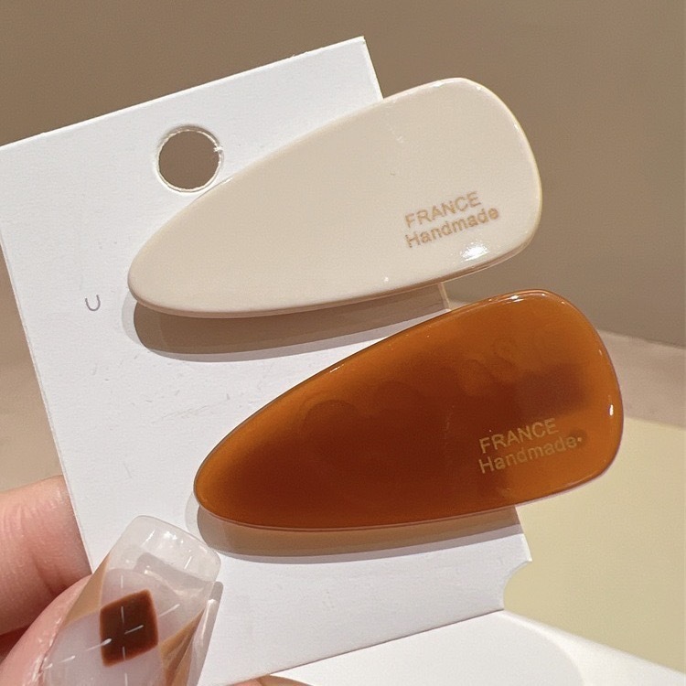 A new sweet and cool style acetic acid hair clip, with a simple and elegant side clip, cute bangs clip, water drop hair clip and duckbeak clip Application Scenario