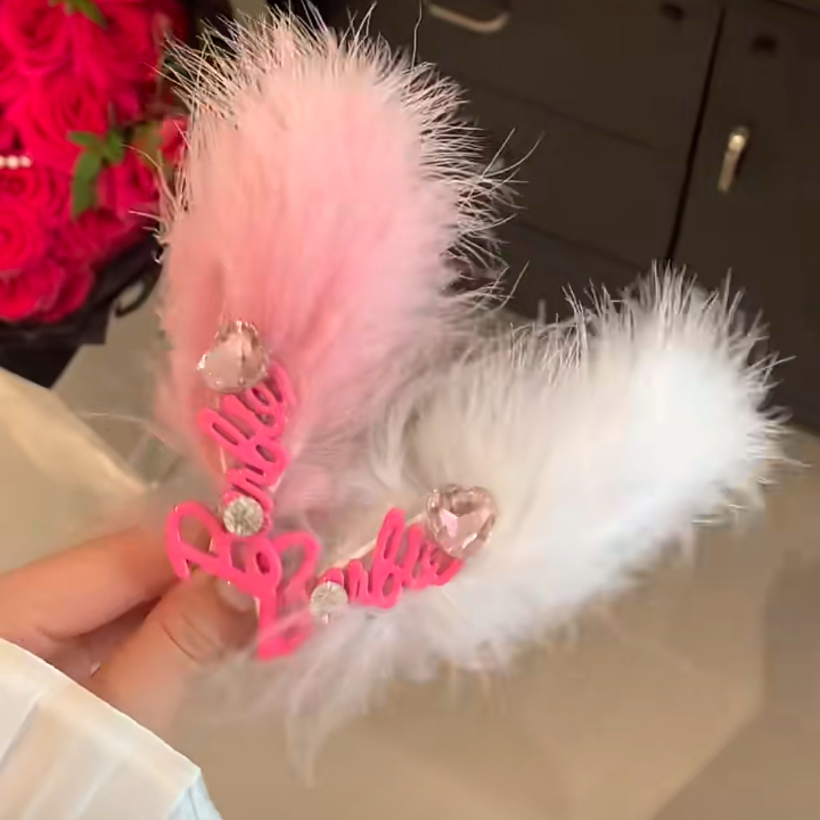 Barbie Princess Sweet and Cool style feather hair clip for women Spring and Summer new diamond-encrusted letter side hair clip with a high-end look full figure