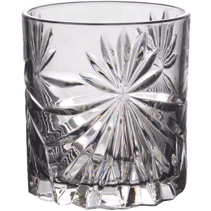Wholesale of classical relief engraved whisky glasses, classical cocktail glasses, Colin glasses, spirits and ice flower spirits glasses Item Picture