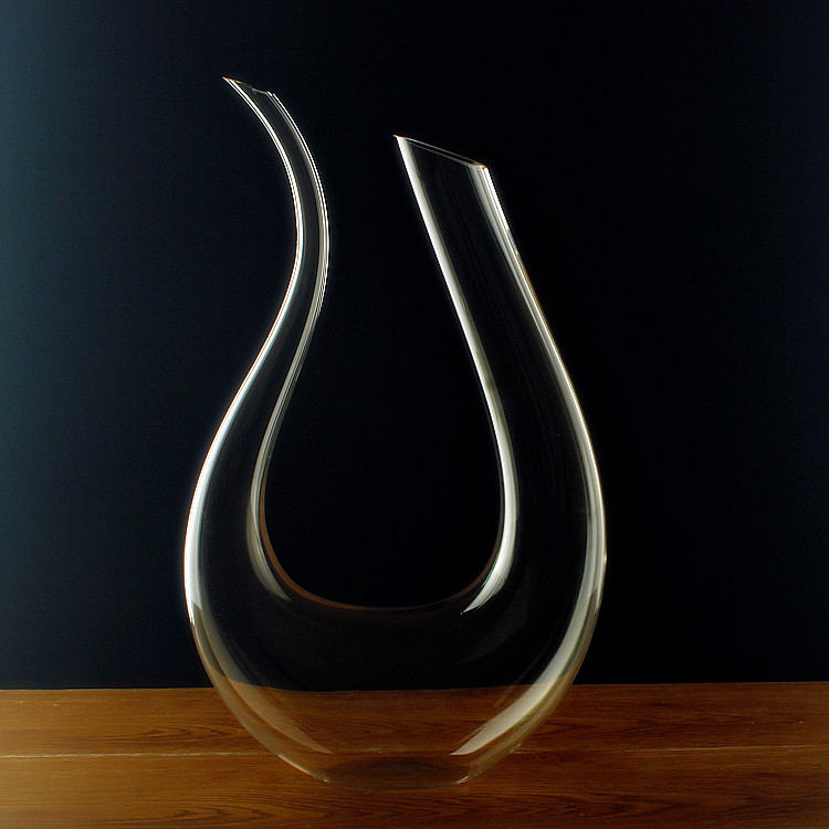 Factory wholesale handcrafted crystal U-shaped decanter set, gift box, harp decanter and wine dispenser full figure