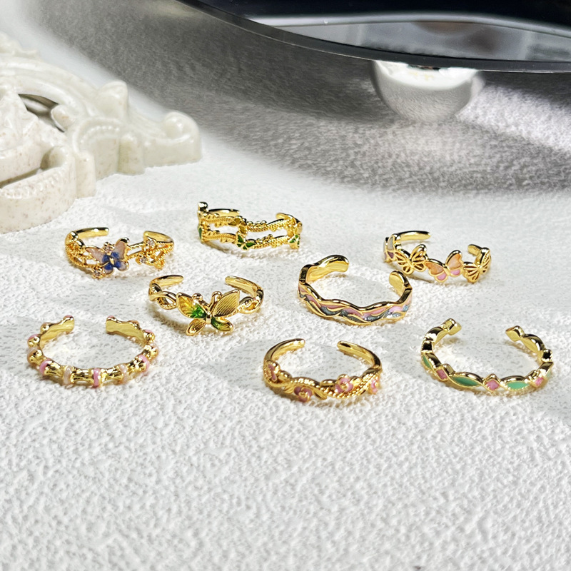 【 Spring Butterfly Language 】 Retro exquisite enamel drop glaze butterfly flower ring, a sweet and cool, niche and high-end ring for women full figure