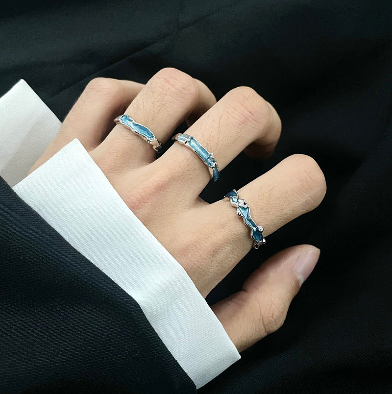 A new liquid ice blue drip glaze star ring with a unique and trendy design sense, featuring a snake opening ring for female couples details Picture