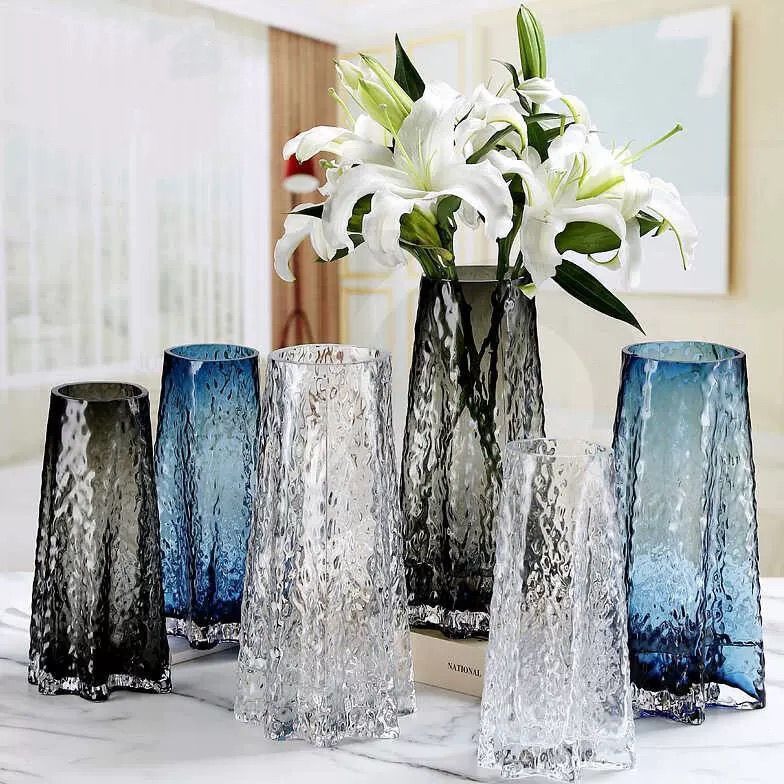 High-end, light luxury and creative glass vase, water-grown fresh flowers for the living room entrance, high-end home vase art display details Picture