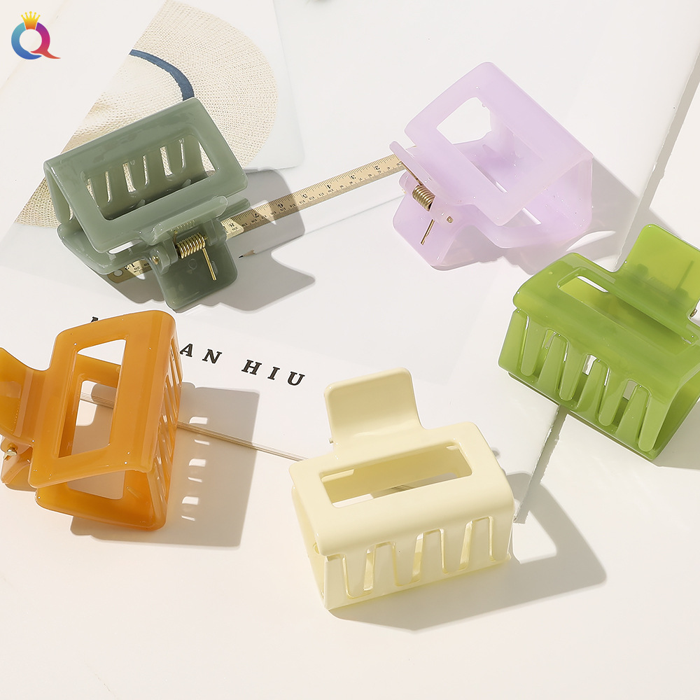 Qiyue Cross-border Small square clips, ins shark clips, high ponytail grab clips, simple headwear and hair accessories wholesale Application Scenario