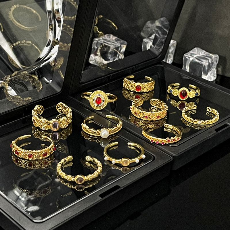 A niche design sense, light luxury, hollowed-out opening ring for women on Instagram, a cold style metal ring for girls with a sweet and cool temperament details Picture