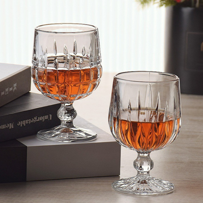 Nordic and European-style carved low-stemmed foreign wine glasses, household vintage brandy glasses, tall glasses, whisky glasses, water glasses details Picture