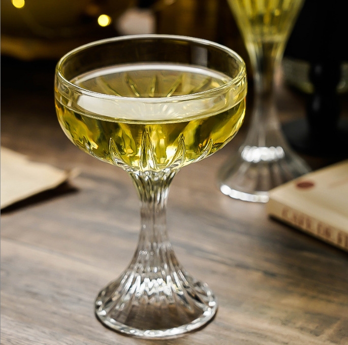 Crystal-engraved tall glass, champagne glass, cocktail glass, ice cream creative glass, cocktail glass Specification drawing
