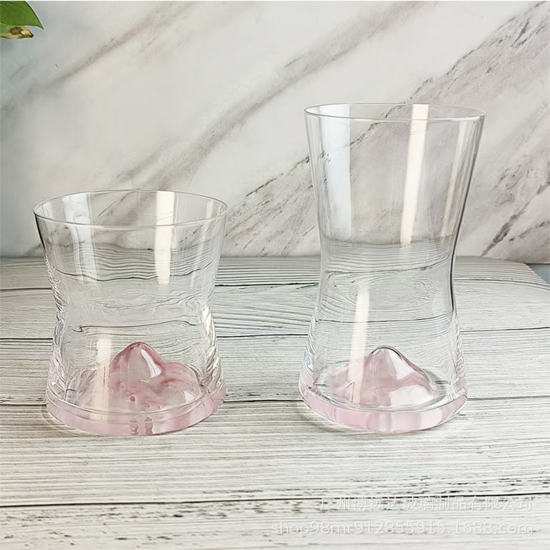 Cinched glass drink cups, beverage juice cups, soda sparkling water cups, latte coffee cups, cocktail wine glasses Application Scenario
