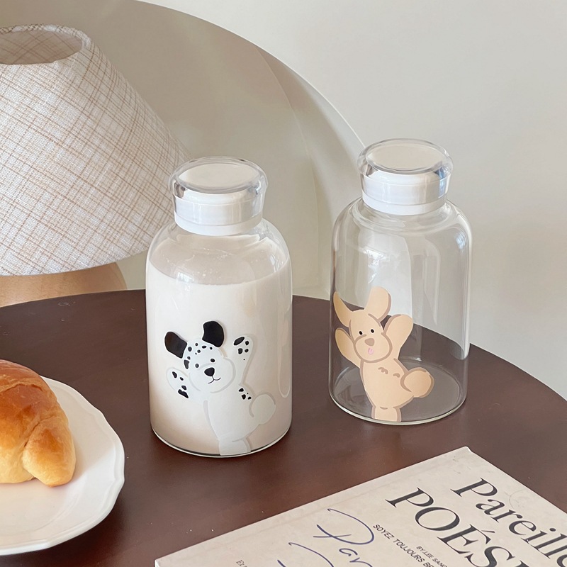 Student sealed portable cups, glass cups, girls' water cups, cartoon Internet celebrity cute coffee cups, cold brew portable cups full figure