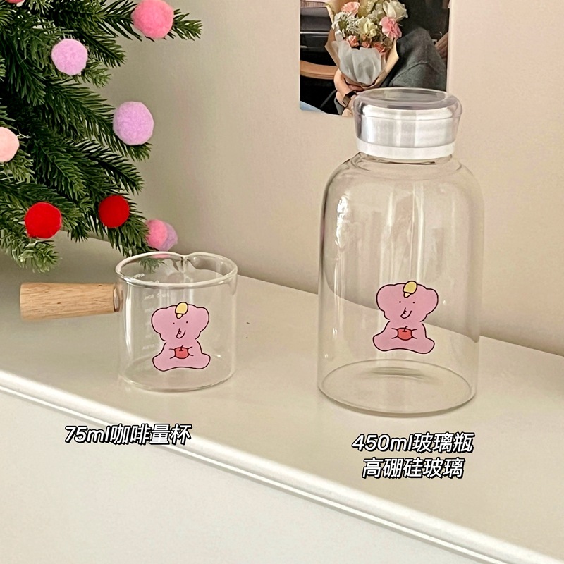 Ins-style covered glass bottles, milk tea sealed glass cups, juice casual cups, portable cups, student water cups Application Scenario