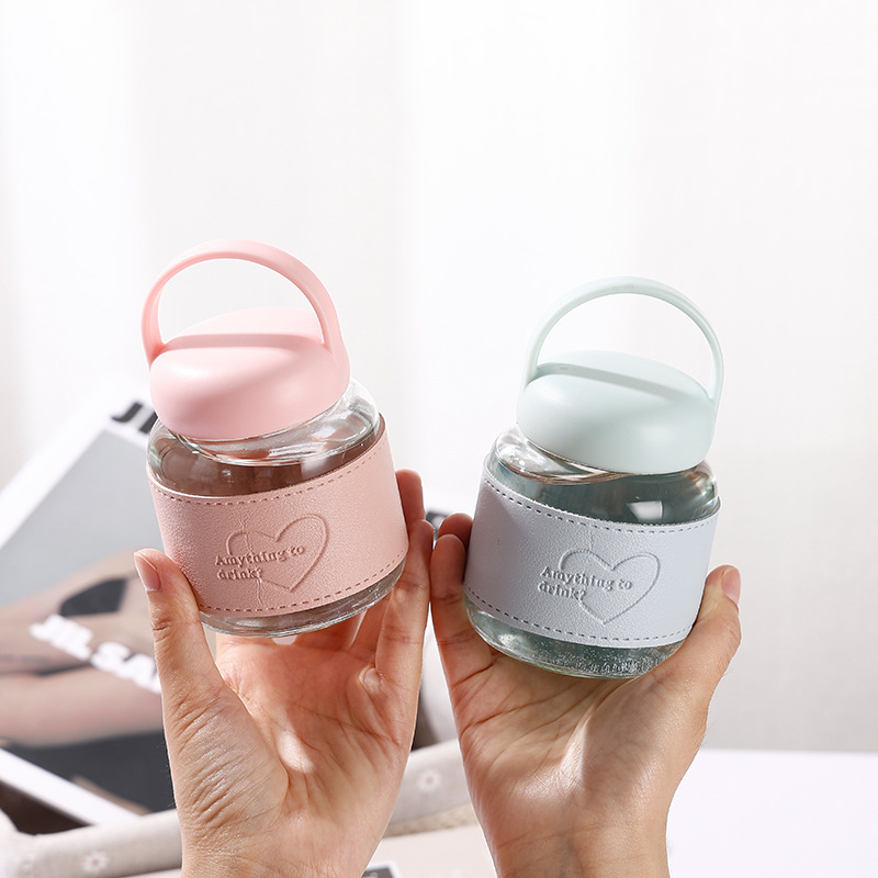 New simple and chubby cup, 300ml portable water cup for girls, transparent glass coffee and milk cup Application Scenario