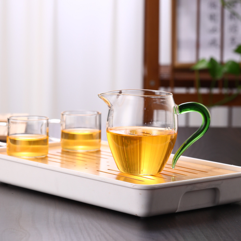 Wholesale high borosilicate glass fair cup tea sets, tea separators, stainless steel tea strainers, high borosilicate glass tea brewing utensils around the stove details Picture