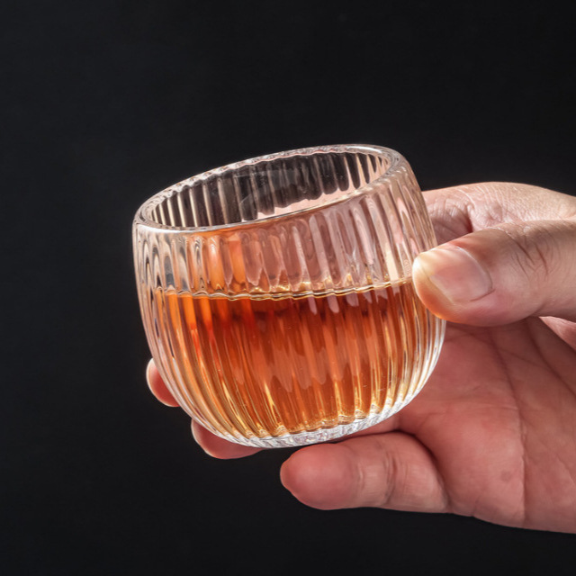 Wholesale of new thickened transparent glass small tea cups for men, personal household single-cup tea cups and finger guards details Picture