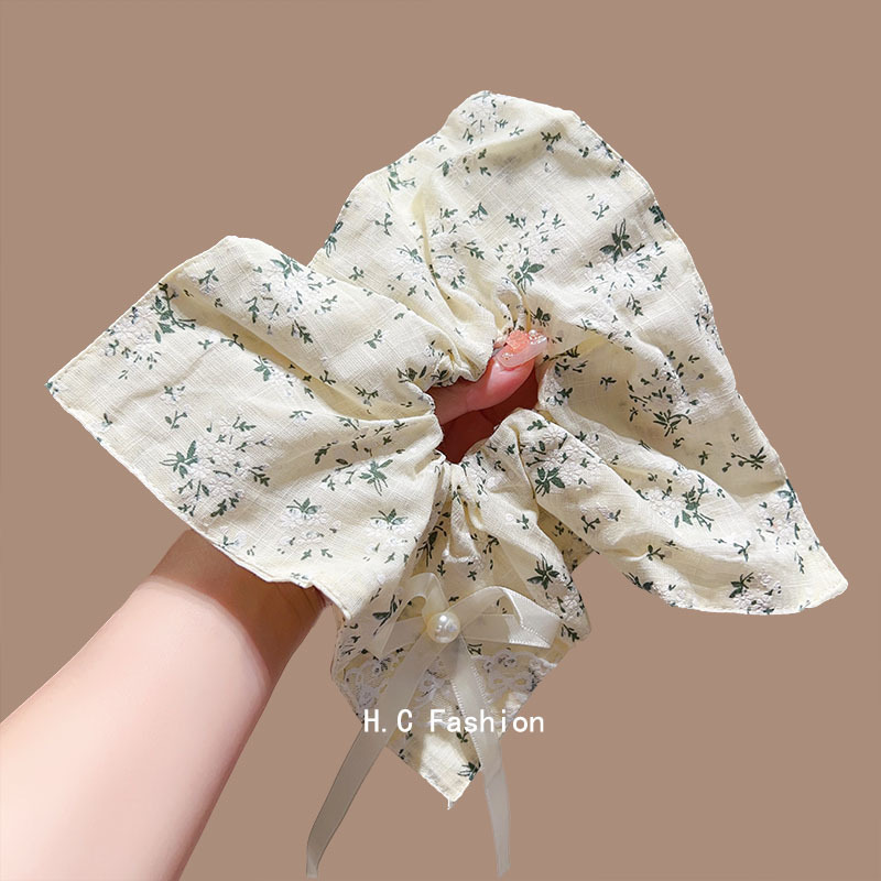 High-end bow fabric handkerchief, large intestine hair band, sweet and cute, fresh and small ponytail floral hair band and hair accessory Application Scenario