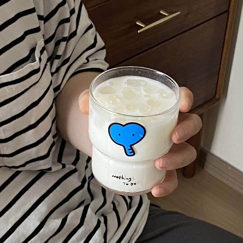 Self-made ins heart-shaped cartoon blue elephant tempered glass cup, high-temperature resistant water cup, coffee cup for Valentine's Day Specification drawing