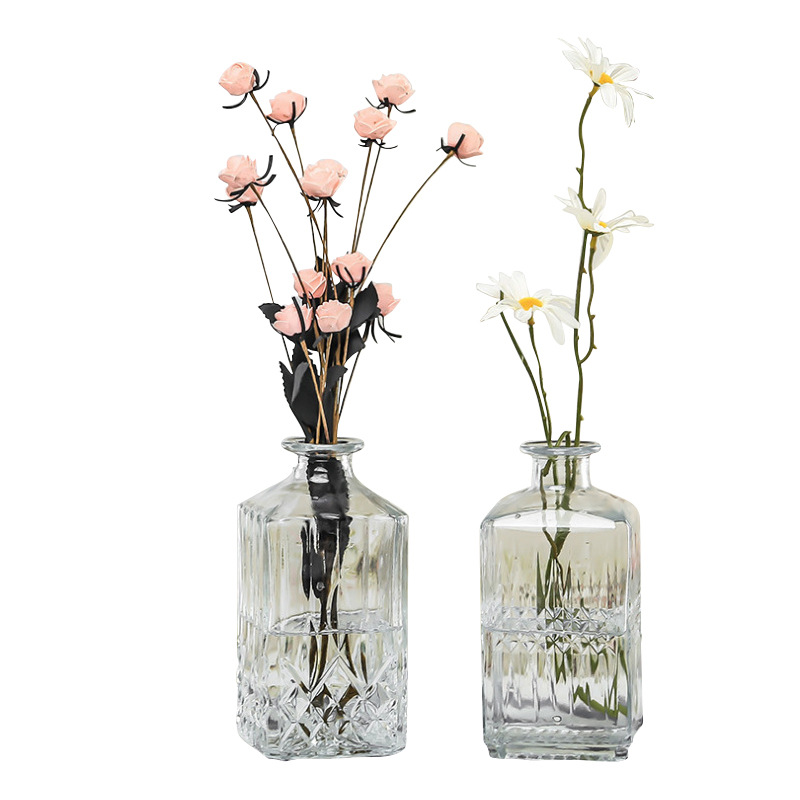 Madrid narrow-mouthed transparent creative European retro relief glass vase, living room court flower arrangement and decorative item Item Picture