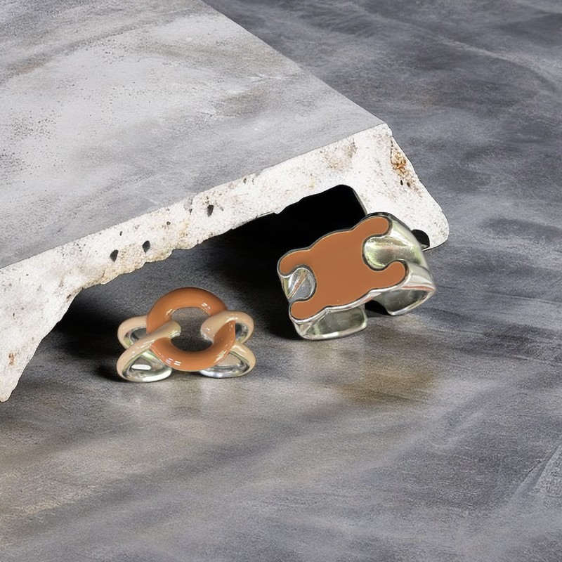 The Maillard style European and American retro open ring is a niche design for women with a cold drip glaze style, which is fashionable and individual. It's cool and trendy details Picture