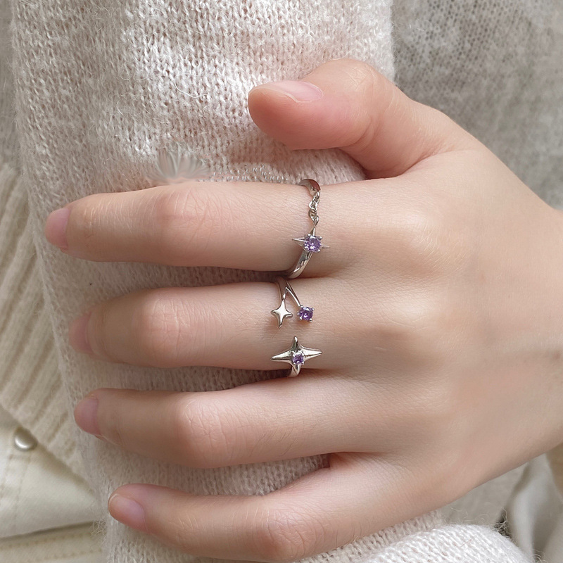 A niche design with exquisite layering, sweet and cool style, and a unique open-top ring for women on Instagram, exuding a cold and fashionable vibe details Picture