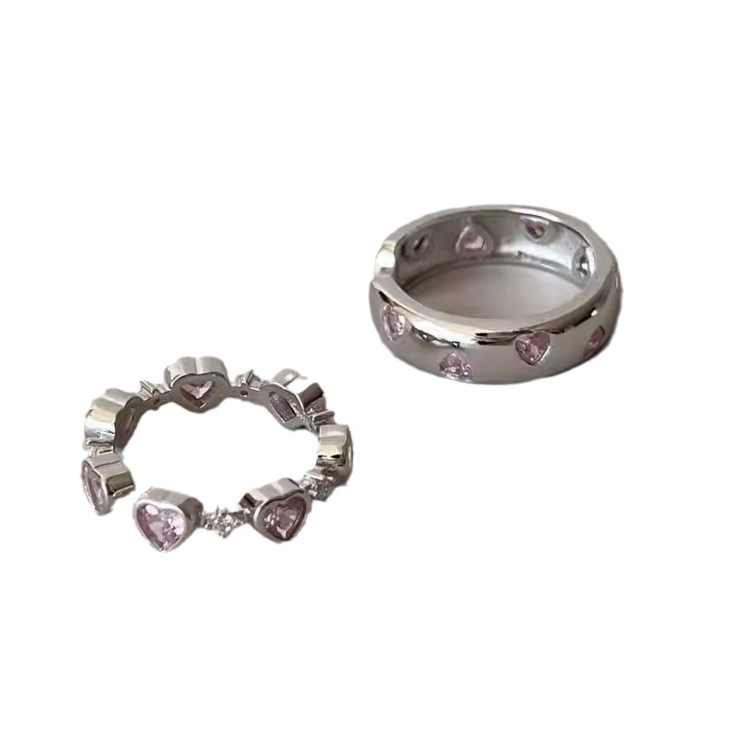 This pink heart-shaped zircon ring from Japan and South Korea exudes a feminine elegance and a touch of light luxury. It features an open ring with a sweet and cool style and is an index finger ring Item Picture