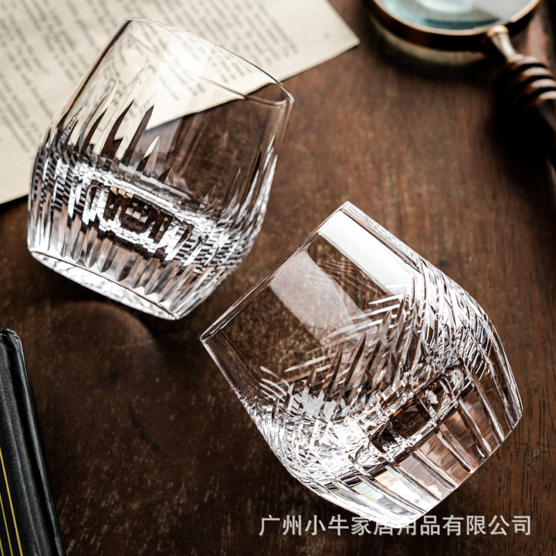 Hand-carved glass whisky glass set, high-end beer glass for bar use, premium engraved brandy glass details Picture
