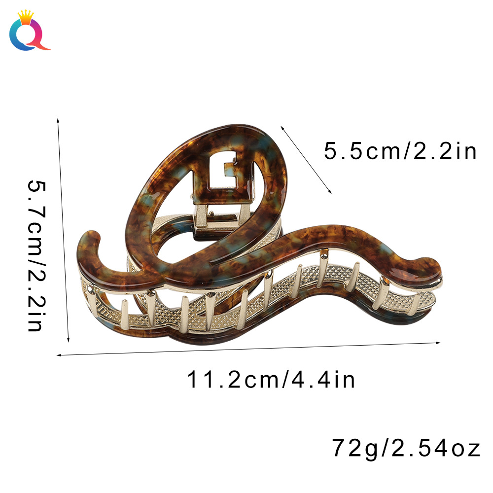 Qiyue acetic acid metal hair clips, women's extra-large updo hair grabbers, high-end shark hair clips and hair accessories wholesale Application Scenario