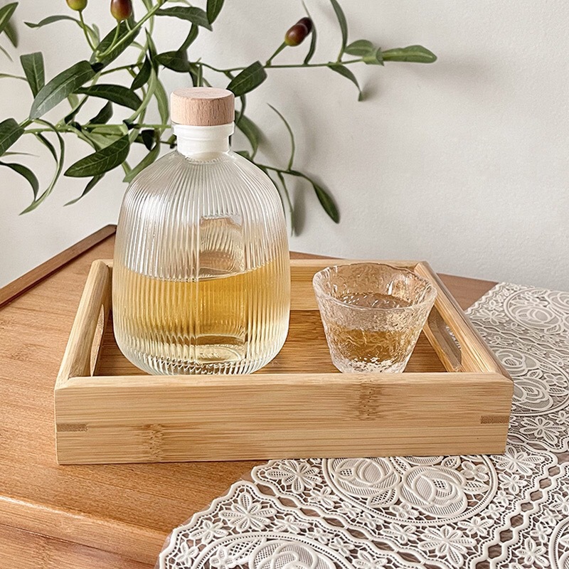 Wholesale of high-appearation-level glass empty wine bottles, self-brewed fruit wine, green plum and bayberry wine, portioned and sealed glass bottles details Picture
