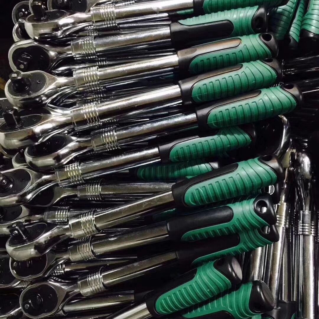 Our factory produces 72-tooth quick ratchet wrenches and large, medium and small flying cranks. We have a large supply and can provide logos Specification drawing