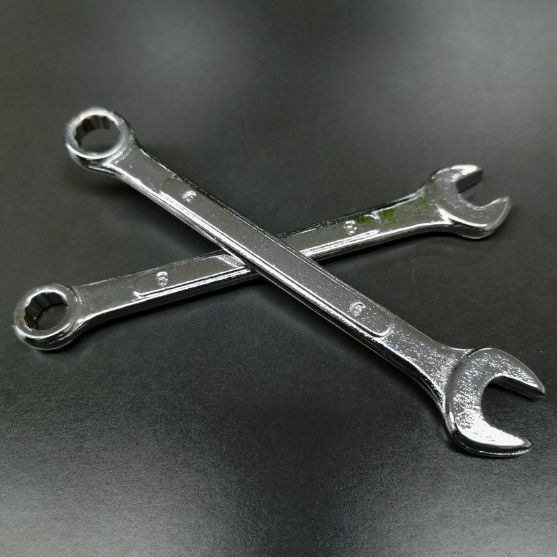 Niu Li chrome-plated forged plum blossom opening dual-purpose wrench, a multi-functional household manual auto repair and garden hardware tool Application Scenario