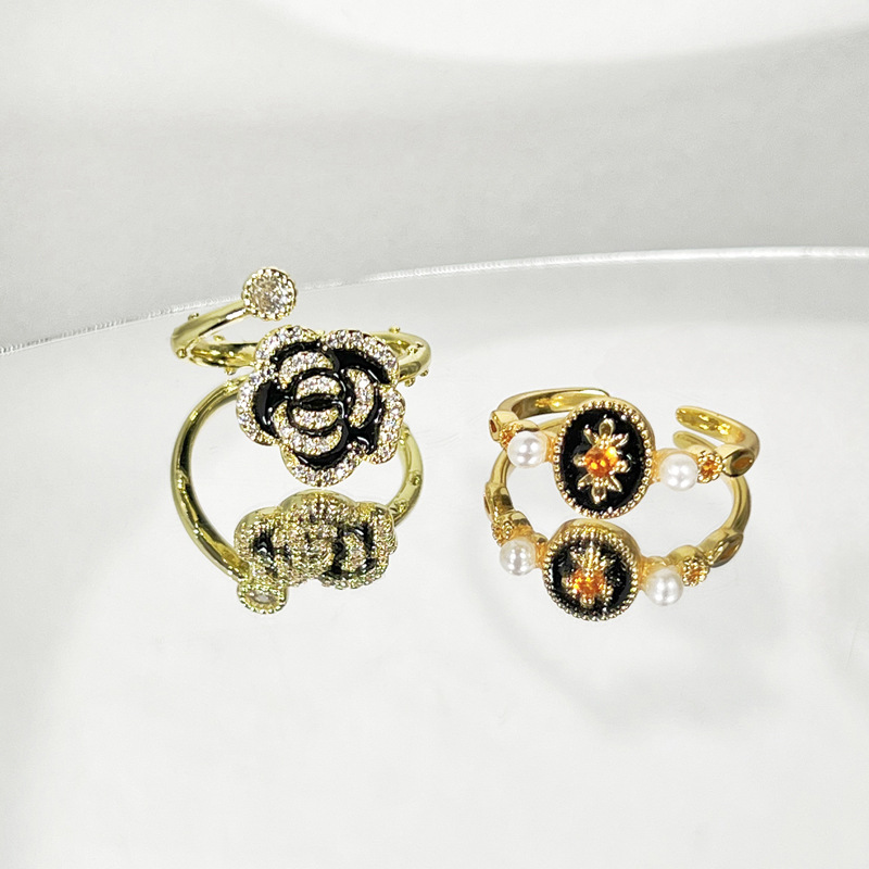 This light luxury and versatile flower-patterned open-mouth ring features a unique and fashionable design for women, with a cold and elegant style Application Scenario