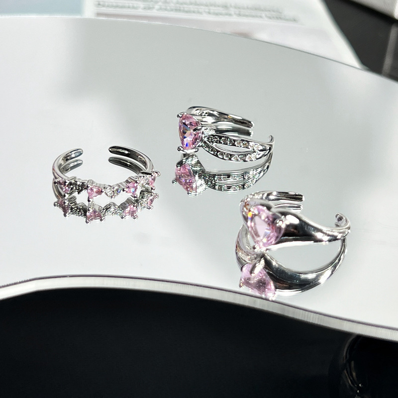 The 2024 new super fairy pink diamond heart-shaped opening ring is a sweet, light luxury, high-end, fashionable, exquisite and versatile ring for women Application Scenario