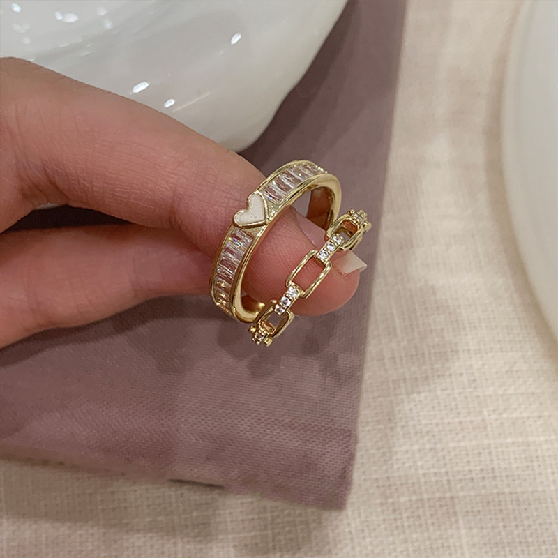 The heart-shaped zircon pig nose ring is a fashionable, versatile, niche design with a high-end feel for women. It's a new 2023 model Application Scenario