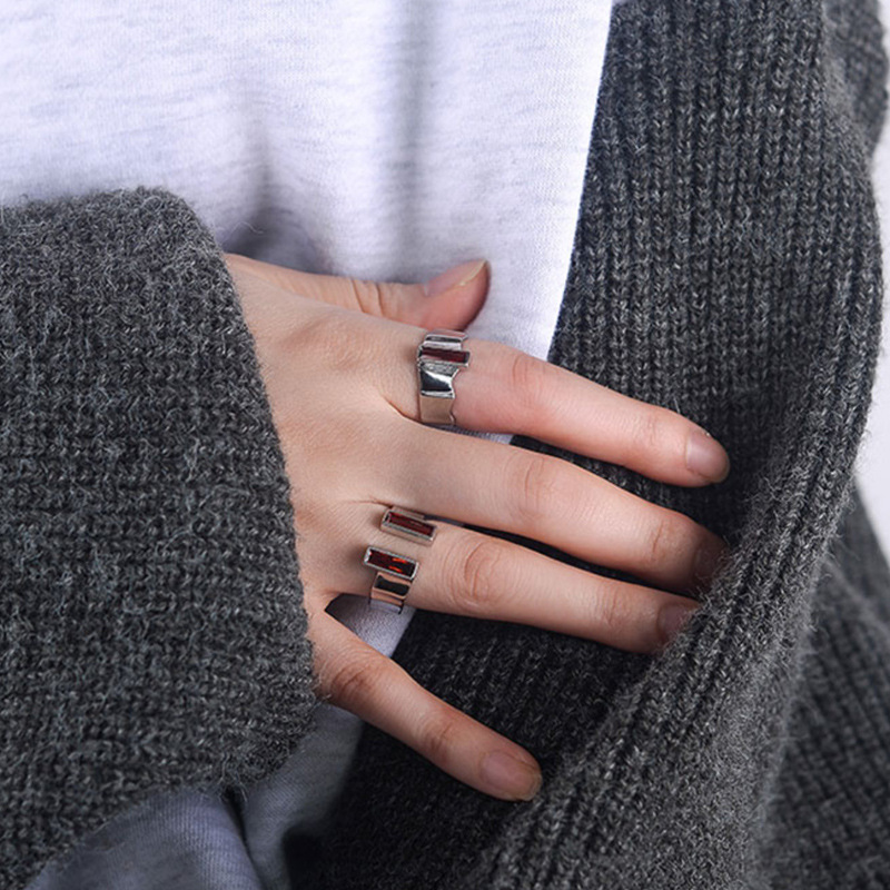 Red zircon open niche ring for women, dark on Instagram, androgynous style, unique couple rings for men and women details Picture