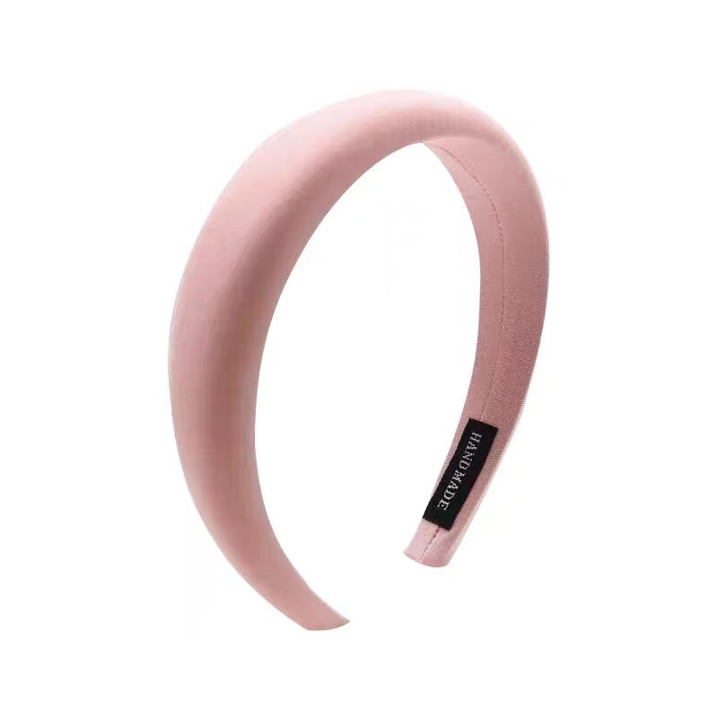Little chanel-style pink plush hair band, high top hair tie for girls, spring and summer wide-edge face-washing headband, new style hair clip Item Picture