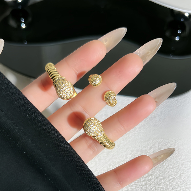 ins Twist thread round ball micro-inlaid bracelet ring set, women's retro style, light luxury, high-end, niche bracelet full figure