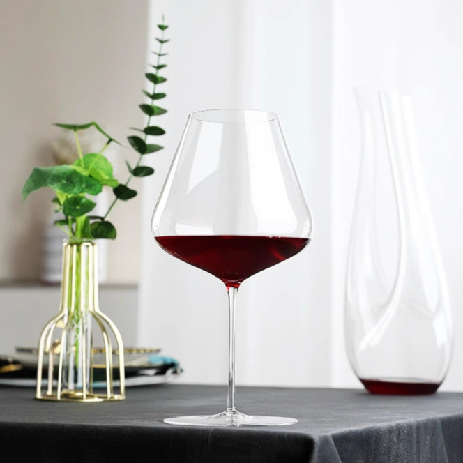 Wholesale Nordic and European-style red wine glasses, crystal Burgundy goblets, bow tie wine glasses, European cups, Bordeaux cups Specification drawing