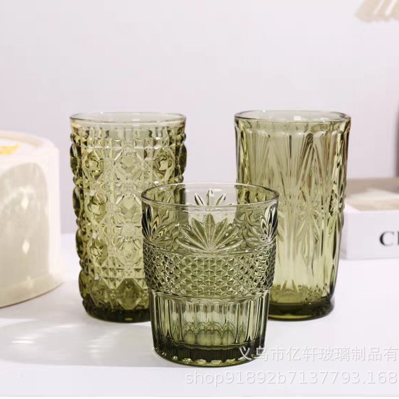 Factory wholesale vintage embossed glass water cups, hotel supplies, mouthwash cups, juice cups, toiletry cups, thickened straws full figure