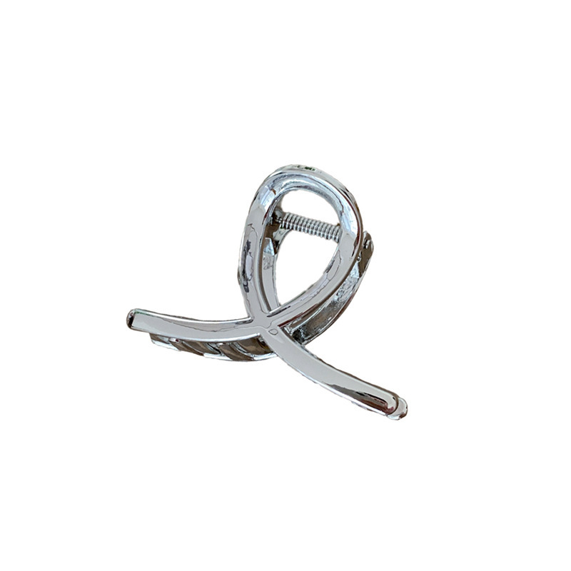 Korean-style silver acrylic hair clip for the back of the head, a high-end and exquisite hair clip, a heart-shaped hair clip and a shark clip Item Picture