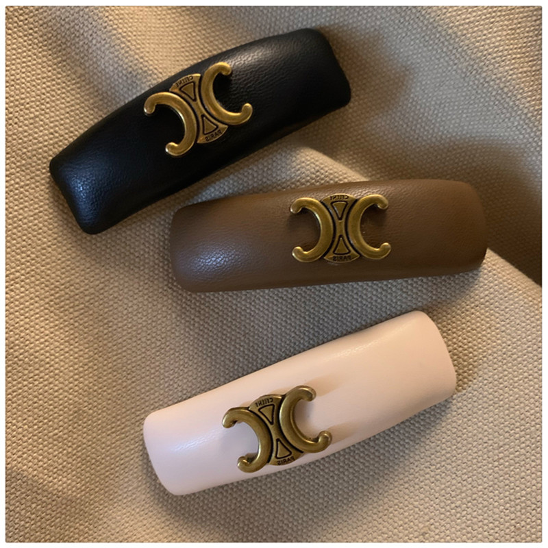 Arc de Triomphe BB Clip French retro PU leather hair clip 2025 New style letter hair clip High-end side clip hair accessory full figure