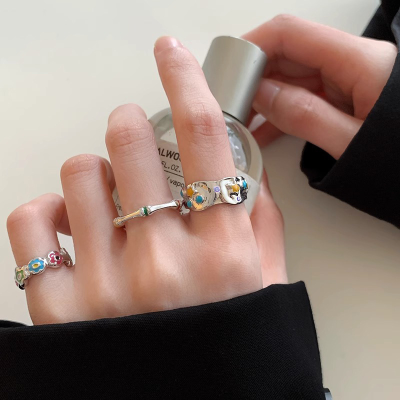 Sweet and cool colored glazed flower star open ring, a niche design for women, retro adjustable ring index finger ring details Picture