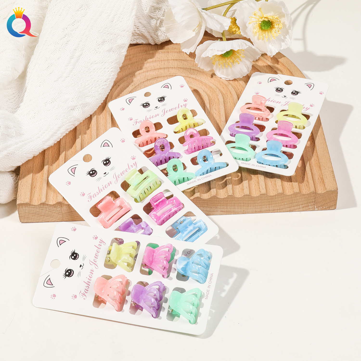 Wholesale of Qiyue Marble-patterned small claw, egg and flower hair clips, fluorescent back head shark hair accessories Application Scenario