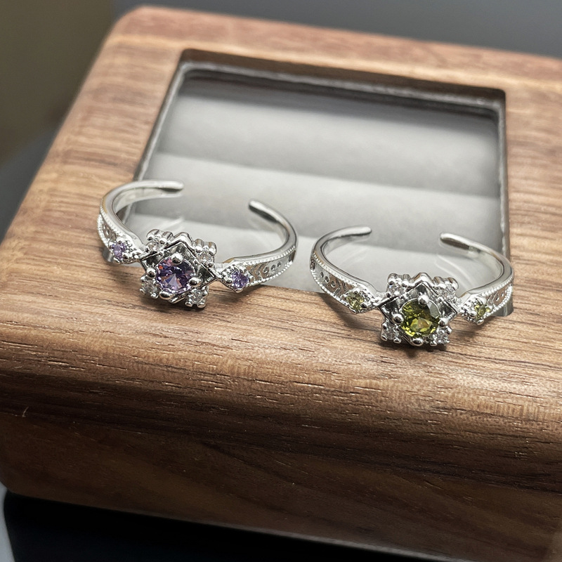 A new exquisite retro olive green zircon open ring with a cold style, a sweet and cool purple diamond niche ring for women in the court style Specification drawing