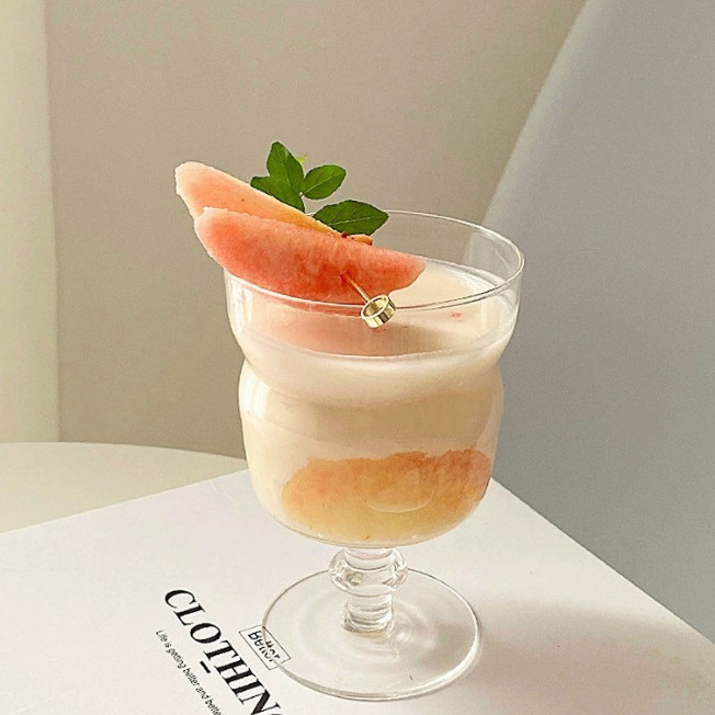 A series of Japanese modern and simple crystal glass cocktail, juice and dessert cups for restaurants and bars full figure