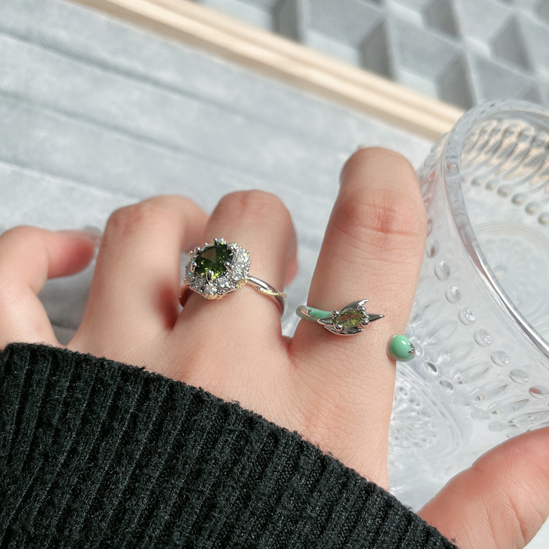 Cross-border retro light luxury olive green zircon open ring for women's Instagram cold style texture geometric sweet cool index finger ring details Picture