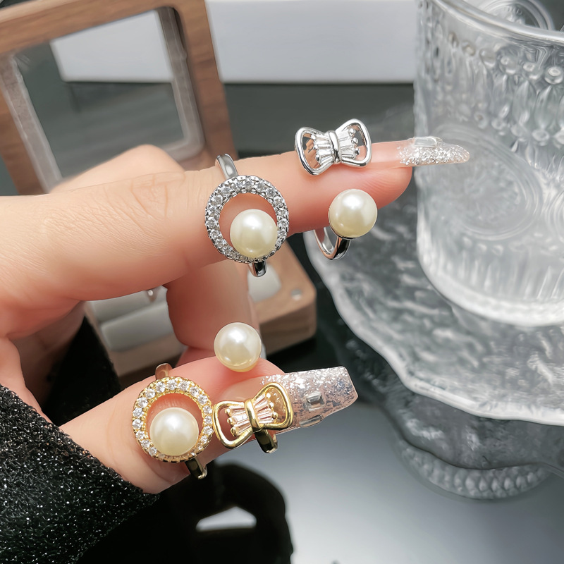 French retro bow pearl ring, adjustable for women, sweet and cool niche design, geometric fashion and elegant index finger ring details Picture