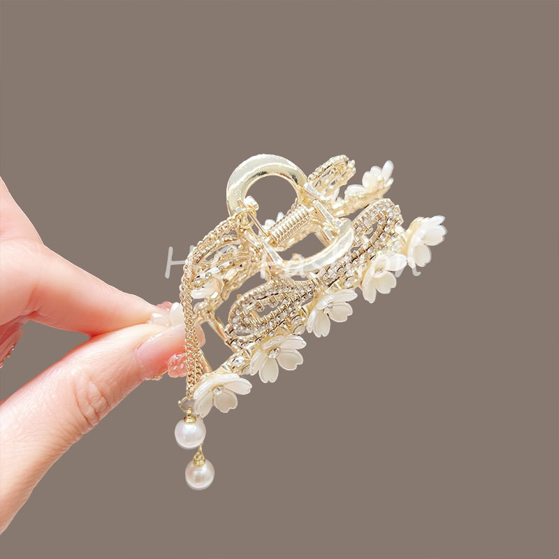 Rose bow tie tassel clip, popular online celebrity, high appearance level shark clip hair clip, new back half hair clip Specification drawing