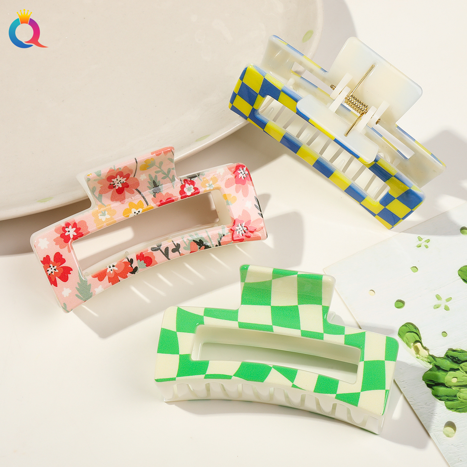 Wholesale of Qiyue Cross-border's new UV-printed summer fresh shark clip clip, Korean-style high-end hairpin headwear Application Scenario