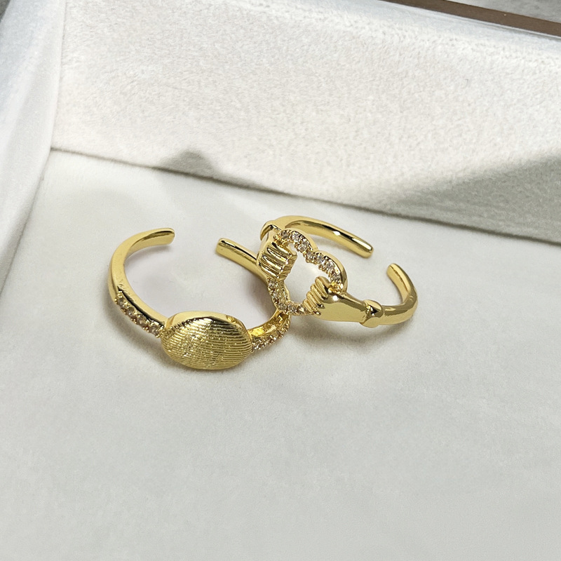 A simple geometric retro brushed heart-shaped opening ring for women, a trendy and fashionable index finger ring with a unique European and American style details Picture