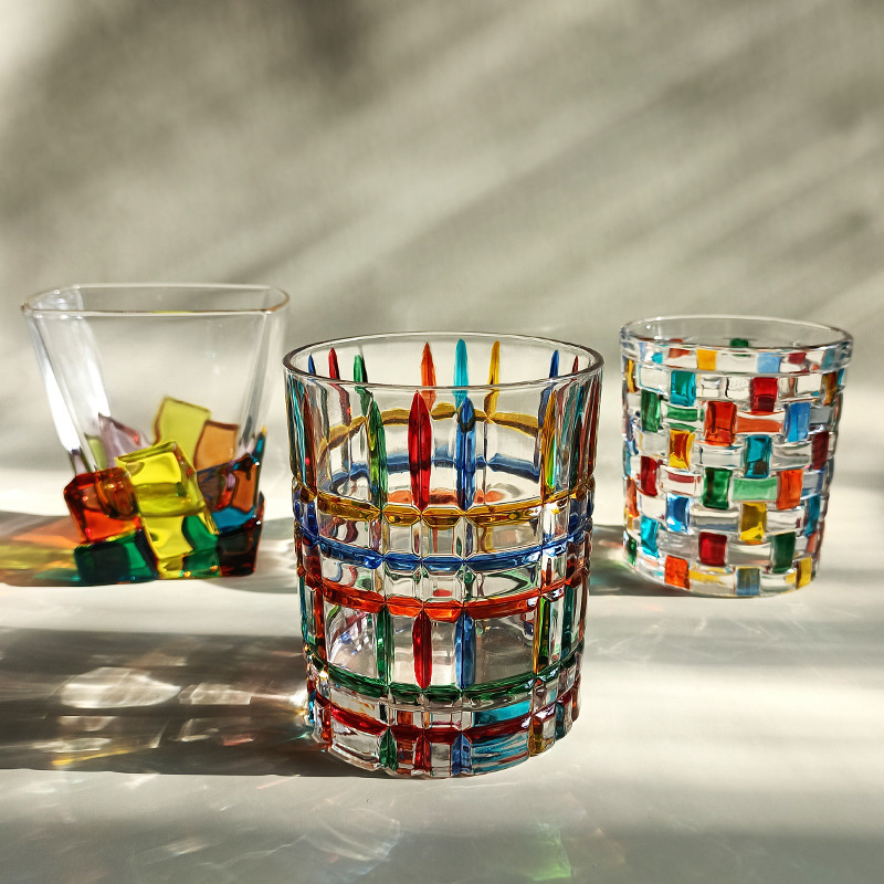 Vintage whisky wine glasses with a unique and high-end feel, hand-painted lines, square high-end glass cups, and Nordic water cups full figure